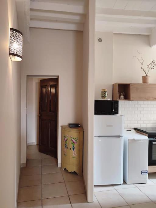 Apartamento Uzes Centre Quartiers Des Arts Charme De L'Ancien Exterior foto